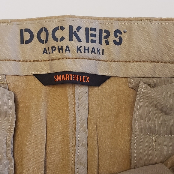 DOCKERS Alpha Khaki Men's Tan Slim Fit Flex Chino - Picture 4 of 7